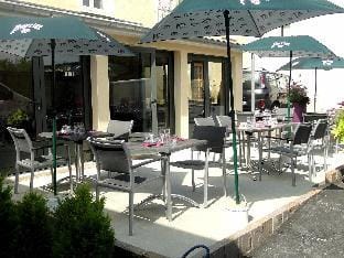 Logis Auberge De La Cloche Hotel in Normandy