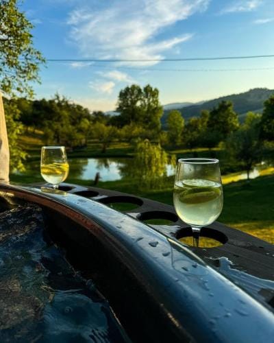 Cabana tip A Wild Glamping Cornereva Lodge in Serbia