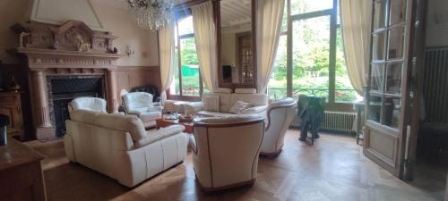 Le MANOIR DE LA MANTILLE - PLUMETIS Hotel in Hauts-de-France