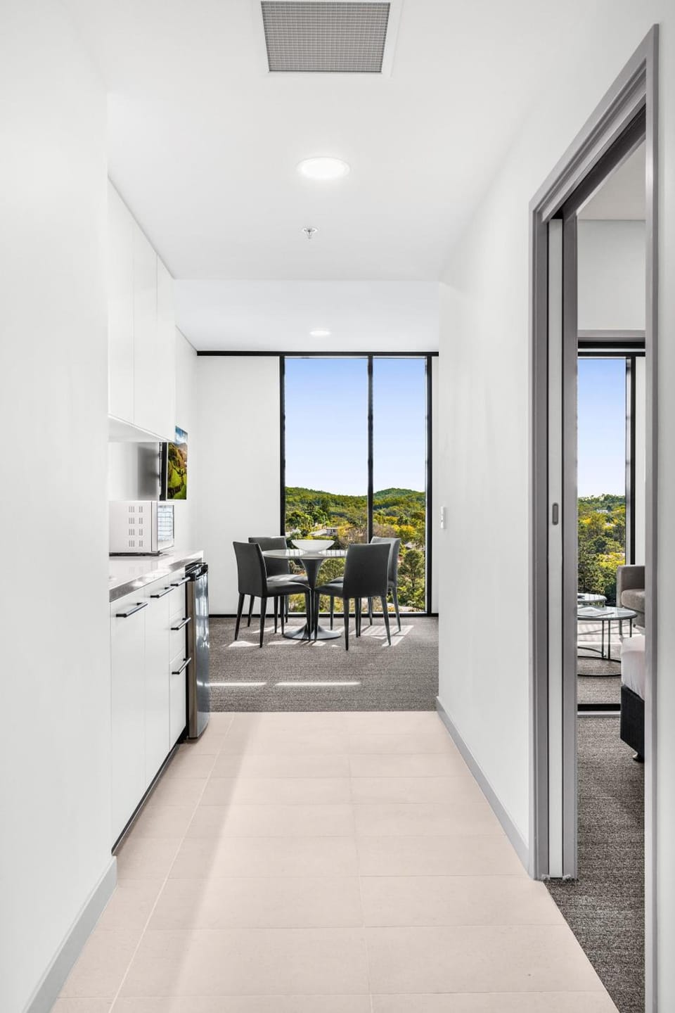 Essence Suites Taringa Apartment hotel in Toowong