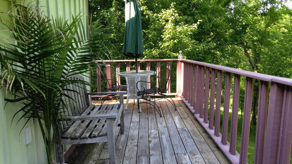 Hidden Springs Bed and Breakfast Hotel in Eureka Springs