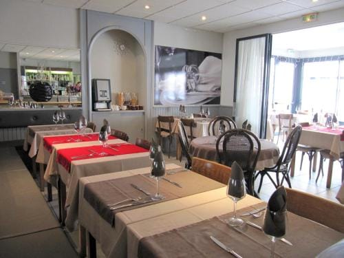 Hotel de la Grotte Hotel in Aix-les-Bains