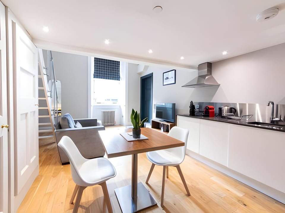 Linton Collection 28 North Bridge Apartment hotel in Edinburgh