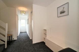 Carnoustie House - East Kilbride Hotel in East Kilbride