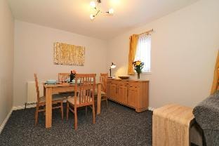 Connelly House - Motherwell Hotel in Bellshill
