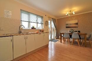 Angus House - Glasgow Hotel in Glasgow