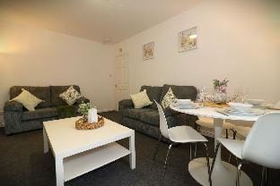 Glen Lee - Bellshill Hotel in Bellshill