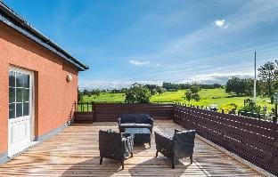 Greenlees Clubhouse 2 bed - Cambuslang Hotel in Glasgow