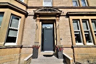 Linden House Flat 1 - Airdrie Hotel in Airdrie