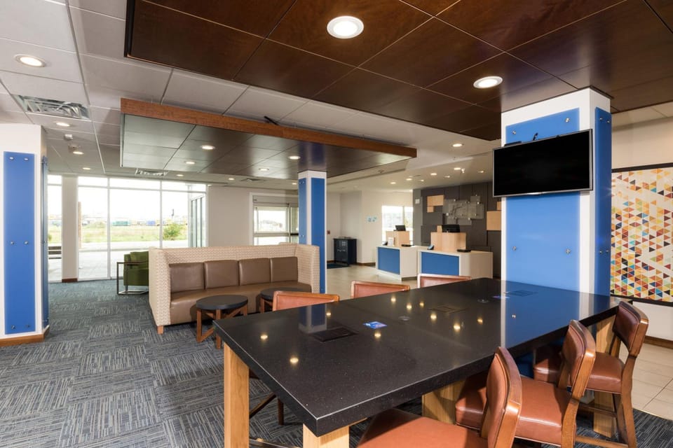 Holiday Inn Express And Suites Auburn By IHG Hotel in Auburn