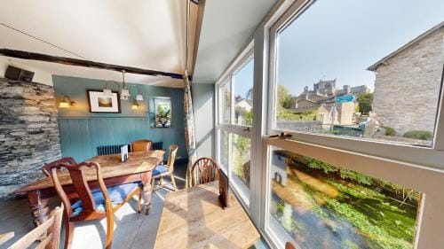 The Kings Arms Hotel in England