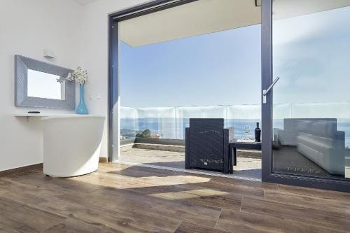 Villa Selina Nera Hotel in Makarska