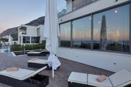 Villa Selina Nera Hotel in Makarska