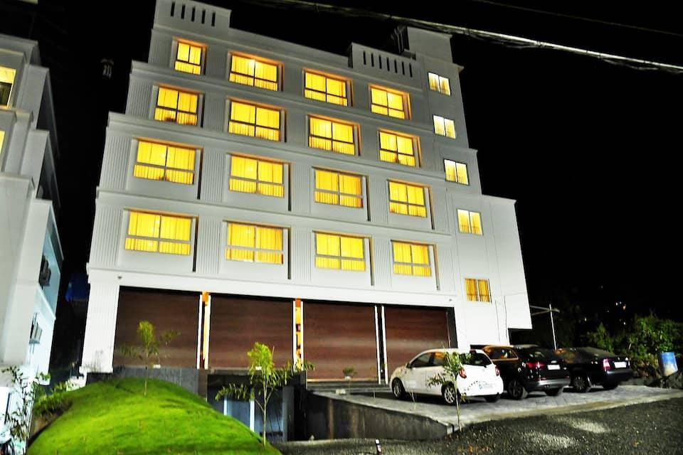 Temple Plaza Kochi Hotel in Kochi