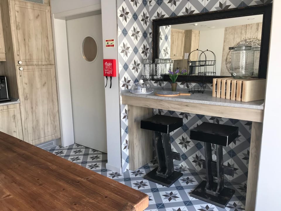 Royal Beach Hostel Hostel in Azores District