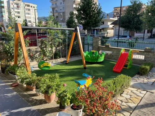 Bujtina Flowers Hotel in North Macedonia