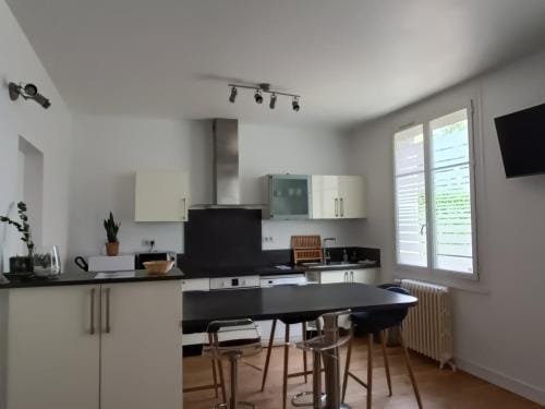 T3 centre-ville avec parking Hotel in Tours