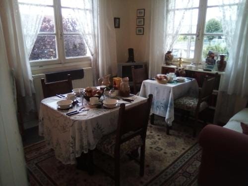 Lenard Charles Bed & Breakfast Hotel in Normandy