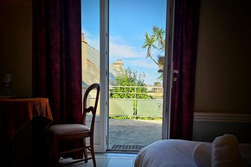 Le conquerant - chambres meublees - Barfleur Hotel in Normandy