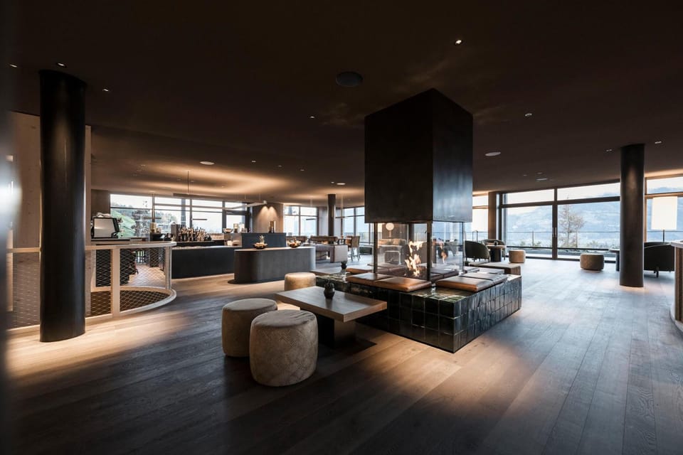 Bar/lounge