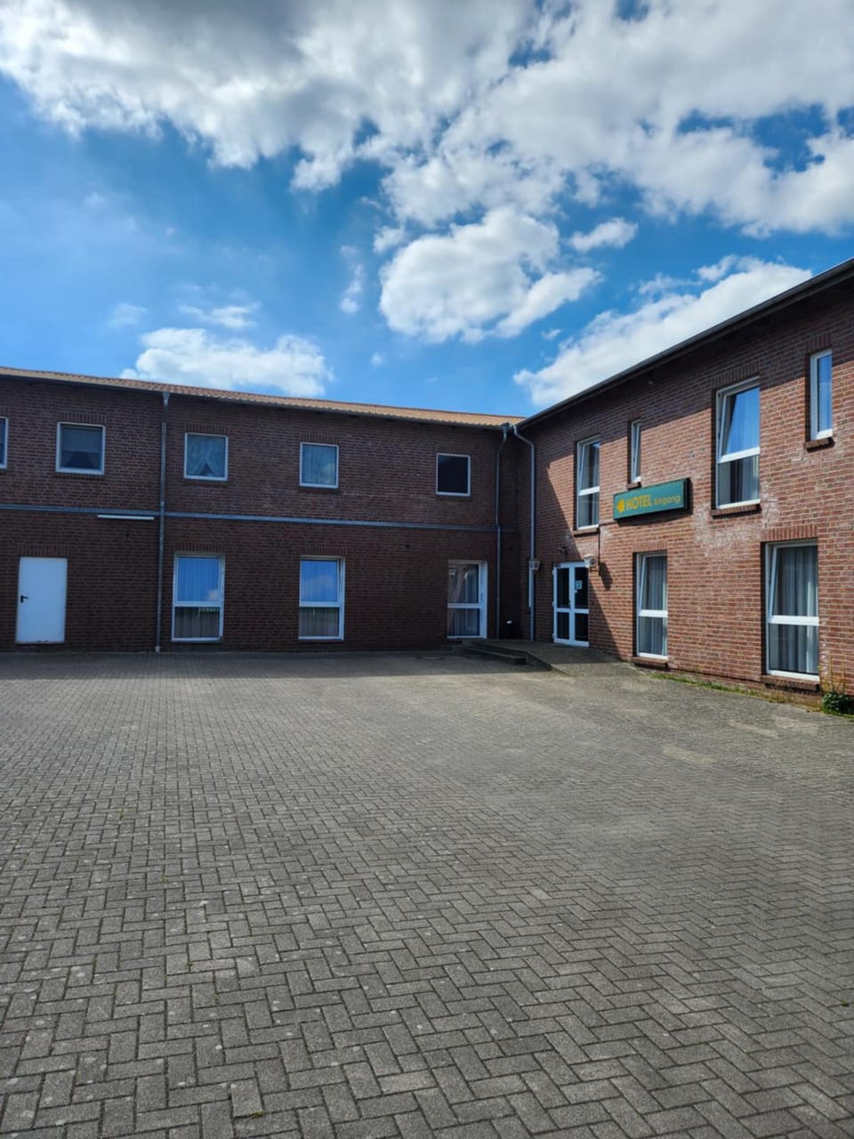 Hotel Hoyers in Pinneberg, Free Parking and WiFi Hotel in Hamburg
