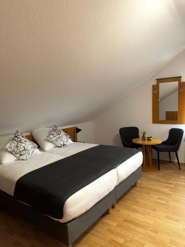 Hotel Restaurant Haus Odendahl Hotel in Cologne