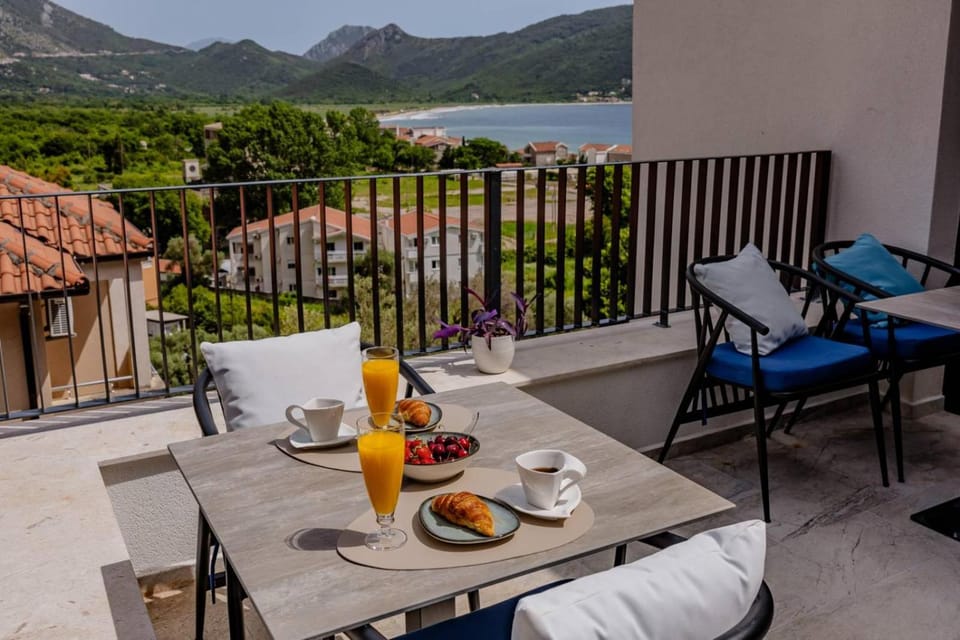Hotel AQUILO Hotel in Budva Municipality