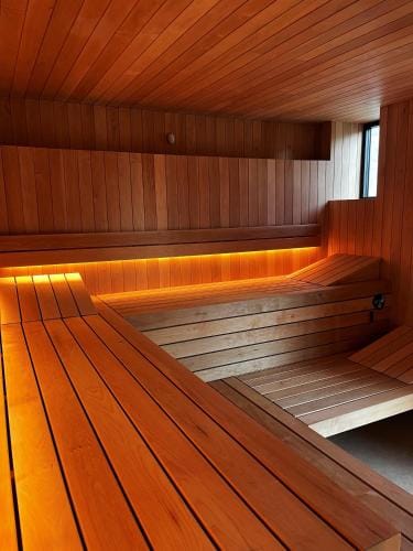 L'insolite par La Claire Fontaine Lodge in Wallonia, Belgium