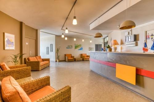 Le Murmure pieds dans l'eau Hotel in La Grande-Motte