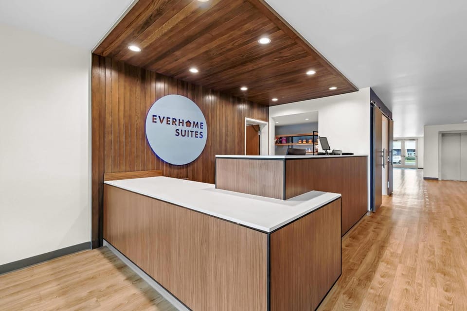 Everhome Suites Temecula Hotel in Temecula