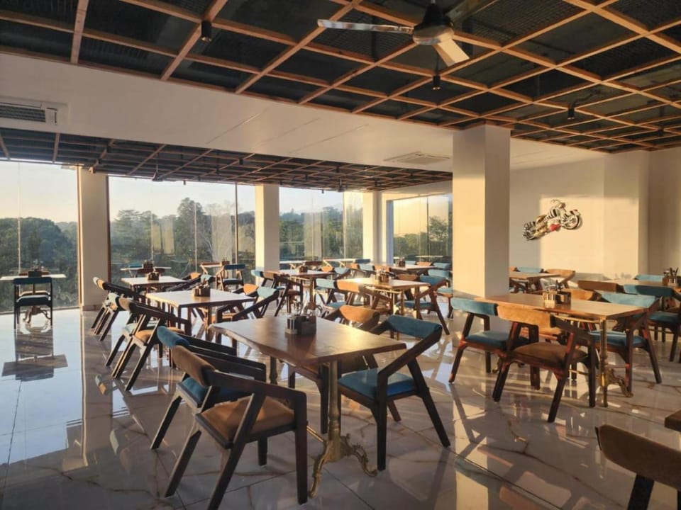 Goroomgo Aachman Riviera Resort Dharamshala Hotel in Himachal Pradesh