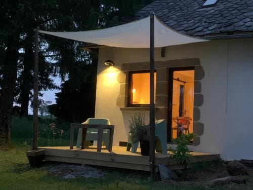 Aux Logis de Fonfroide Chez Mylene & David Hotel in Auvergne-Rhône-Alpes