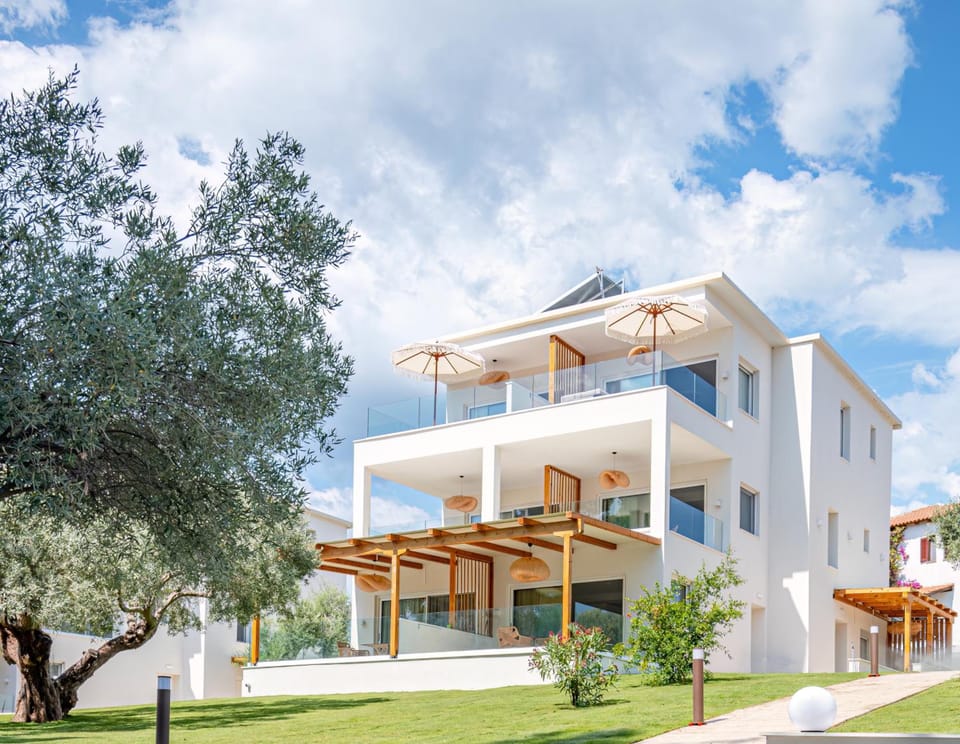 Serenity Hill Hotel in Halkidiki
