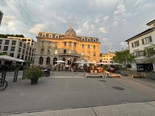 ARISER - Zug Old Town Suites Hotel in Zug