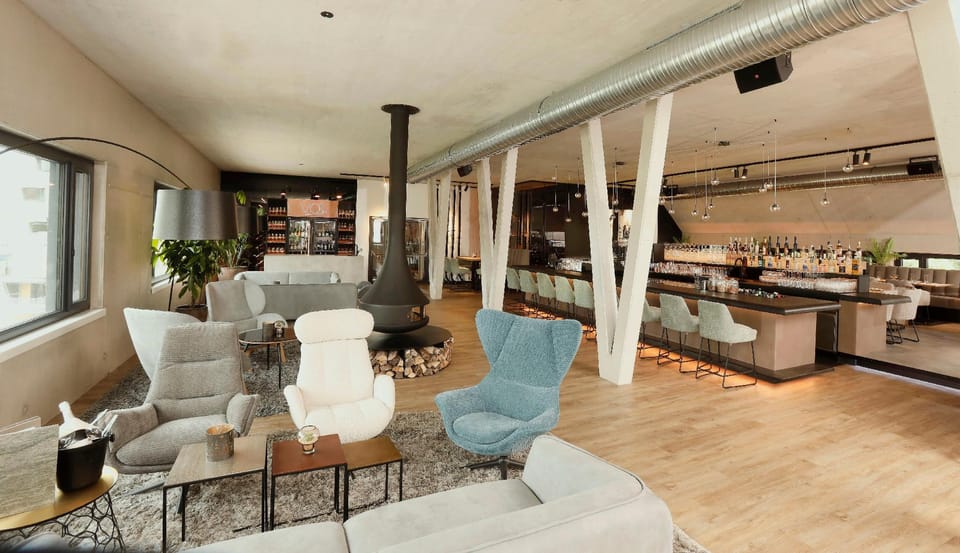 Bar/lounge