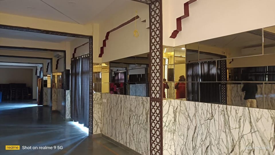 Hotel Hari Sharanam Hotel in Uttar Pradesh