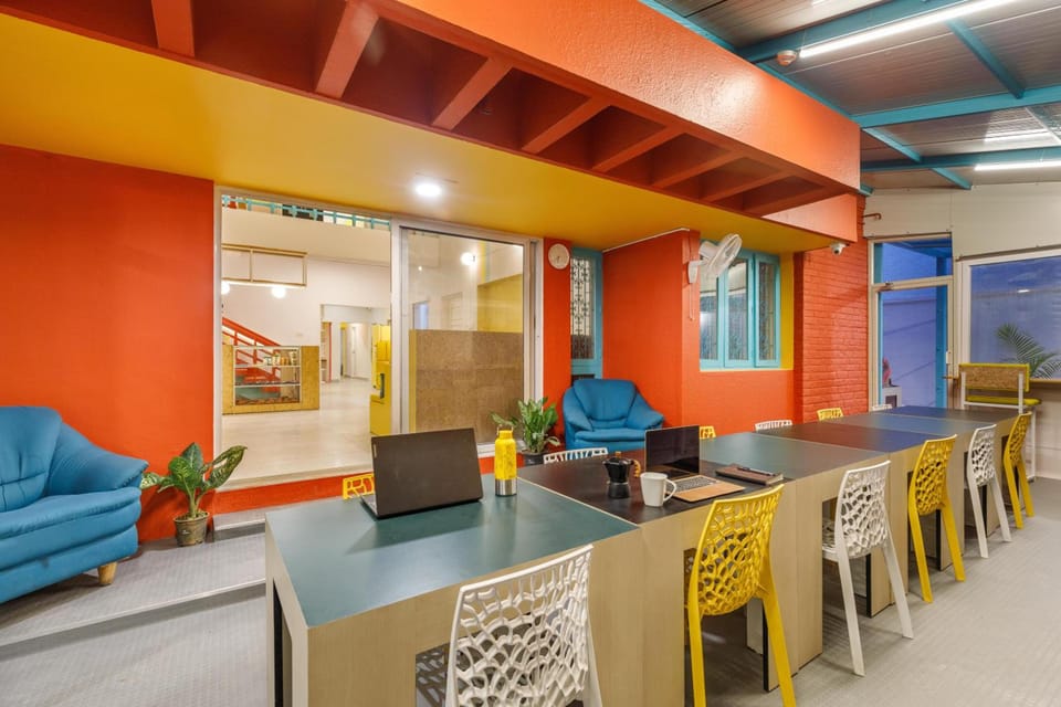 Locul Midtown Hostel in Bengaluru