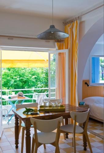 Le Val Duchesse Hotel & Appartements Hotel in Cagnes-sur-Mer