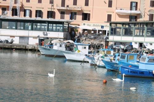 La Maison sul Porto Hotel in Anzio