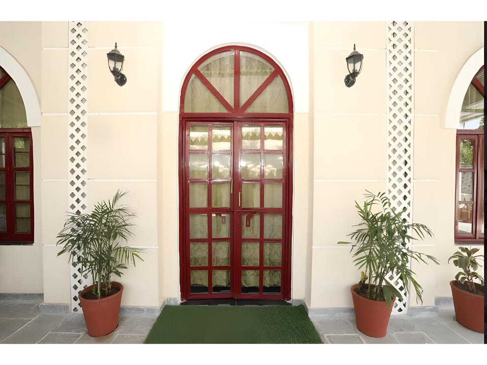 Soothing Palms Hotel in Udaipur
