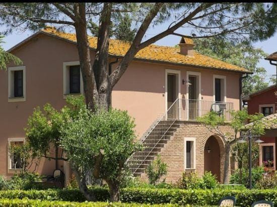 Casale Etrusco Hotel in Tuscany