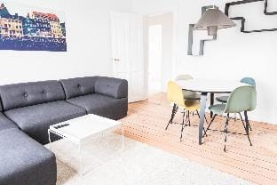 Beautiful 2-bedroom apartment with a private balcony in Nørrebro - 74 Hotel in Copenhagen