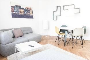 Beautiful 2-bedroom apartment with a private balcony in Nørrebro - 73 Hotel in Copenhagen