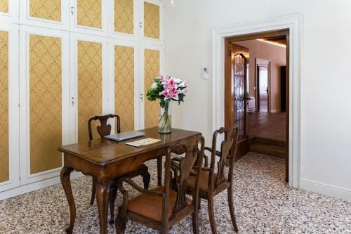 Palazzo Titti Rialto Suites Hotel in Venice