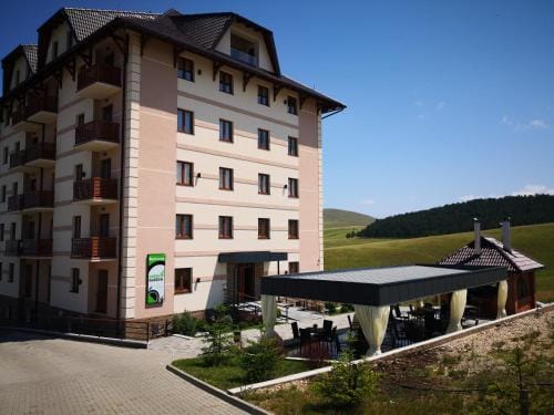 Sunset Zlatibor Hills Hotel in Zlatibor