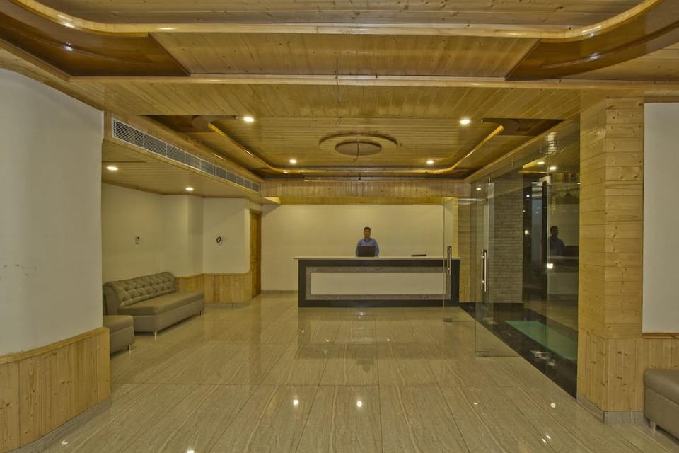 Sarthak Regency Hotel in Manali