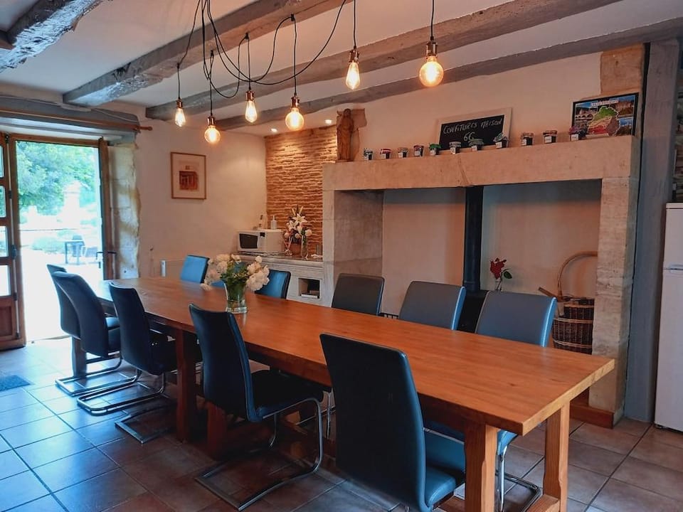Au pays de Jacquou Hotel in Nouvelle-Aquitaine