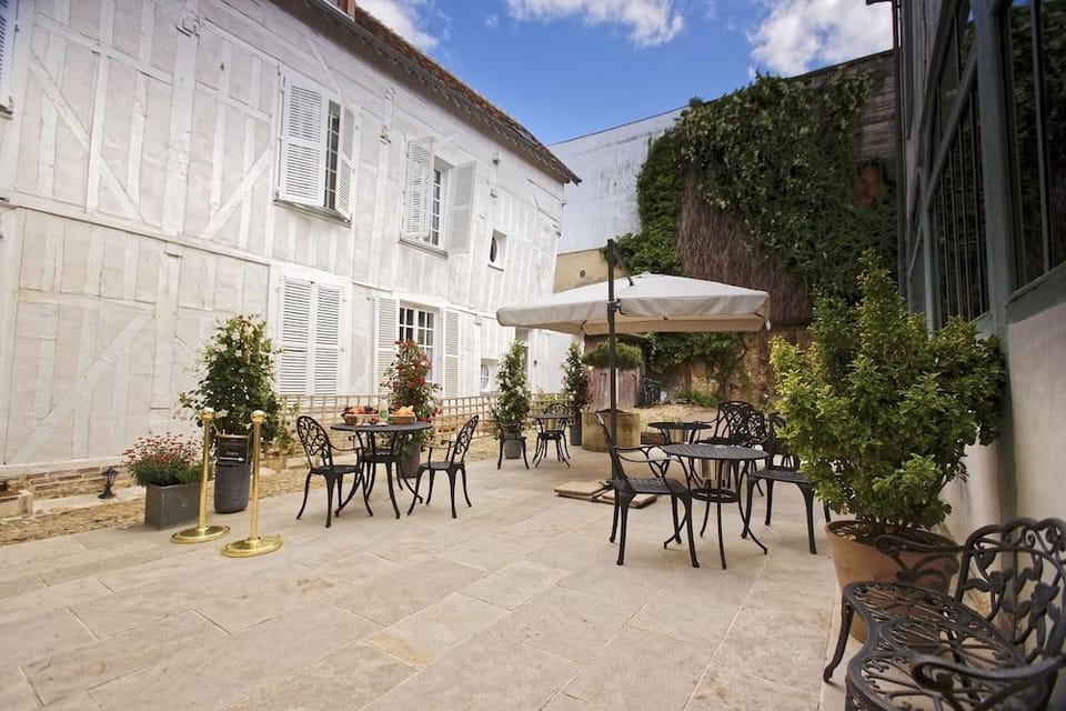 Appart Hotel Hotel Saint Georges Hotel in Troyes