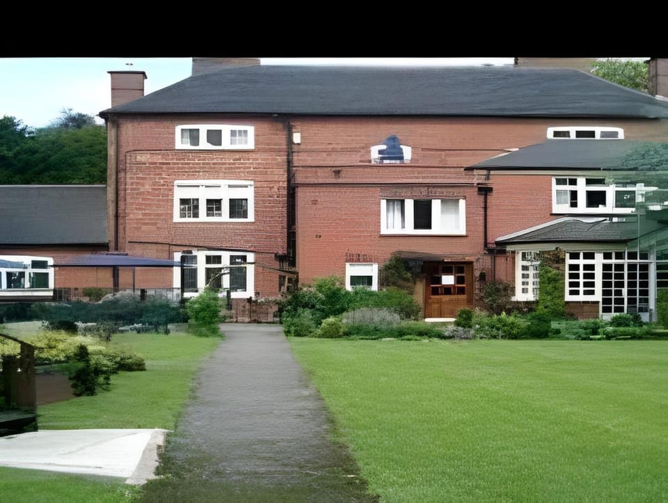The Manor Guesthouse Hotel in Staffordshire Moorlands District