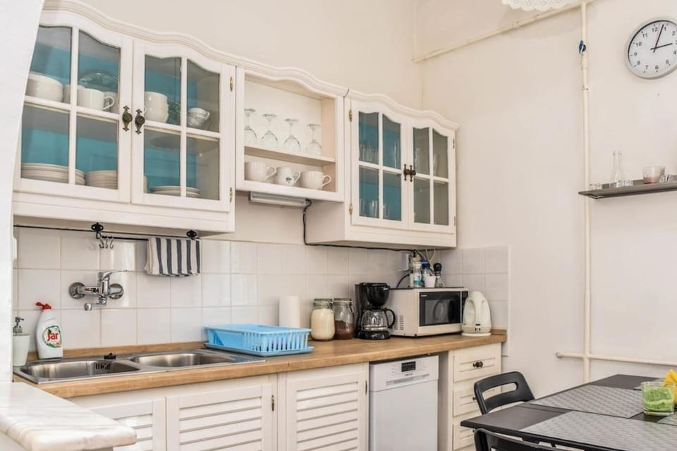 Diamond Astoria 4, Quiet Apartment Hotel in Budapest